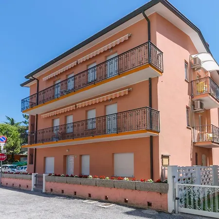 Great A Few Steps From The Apartment *
