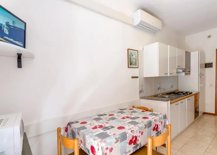 Comfy Flat By The ביביונה